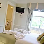 Beaumont Windermere - Adults-Only Boutique Guest House- Free Parking & Wellness Access Windermere