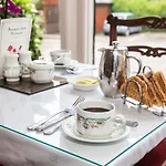 Beaumont Windermere - Adults-Only Boutique Guest House- Free Parking & Wellness Access Gasthof