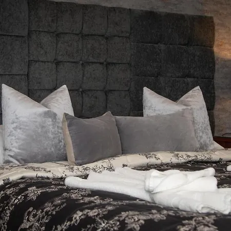 Beaumont - Adults-only Boutique Guest House- Free Parking & Wellness Access Windermere