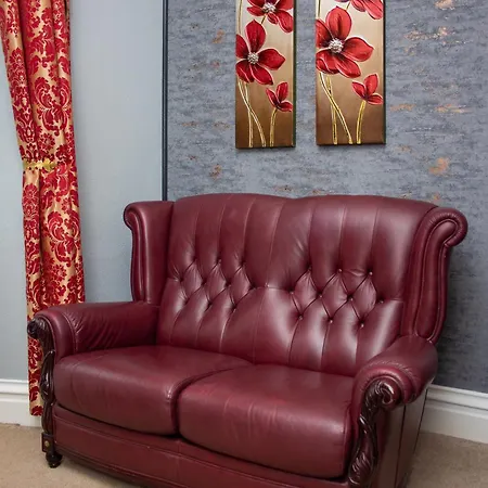Beaumont Guest House- Free Private Parking & Off-site Health Centre Access - Adults Only Guest house Windermere