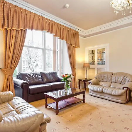 Beaumont - Adults-only Boutique Guest House- Free Parking & Wellness Access 5* Windermere