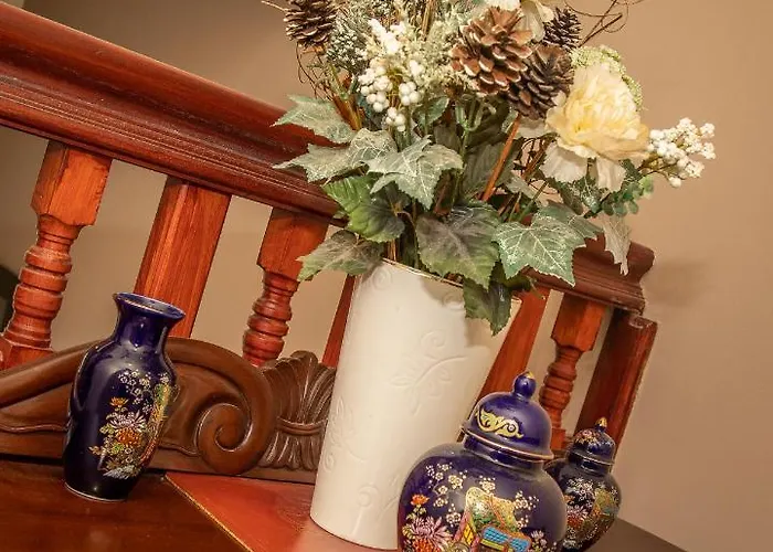 Guest house Beaumont - Adult Only - Free Car Park & Off Site Access To The Local Health Centre