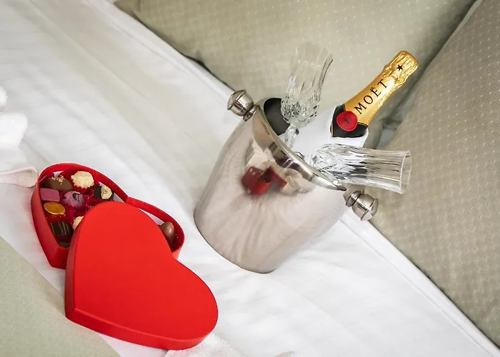 Beaumont - Adult Only - Free Car Park & Off Site Access To The Local Health Centre Windermere