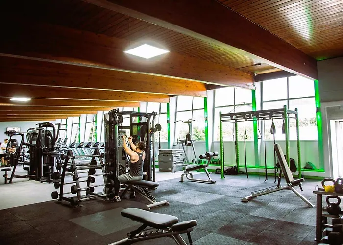 Beaumont - Adult Only - Free Car Park & Off Site Access To The Local Health Centre Windermere