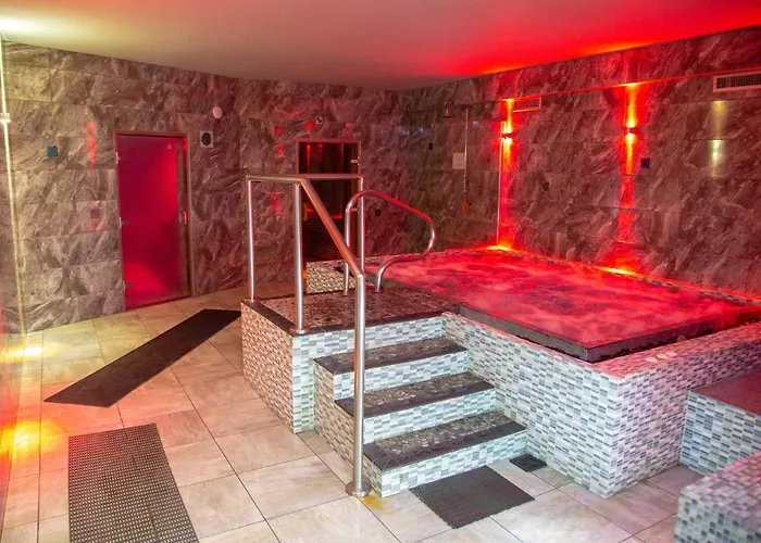 Guest house Beaumont - Adult Only - Free Car Park & Off Site Access To The Local Health Centre 5*