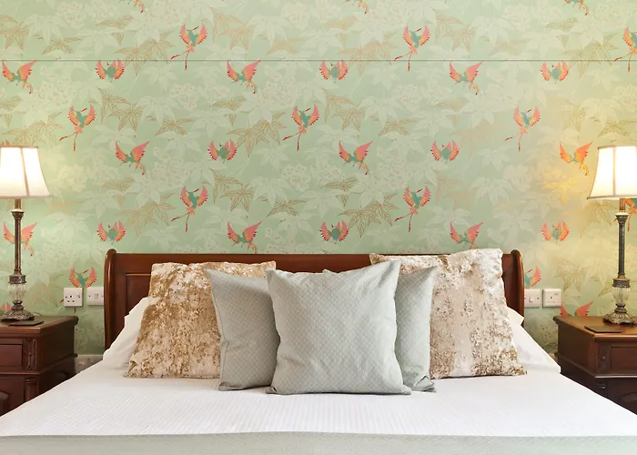 Beaumont - Adult Only - Free Car Park & Off Site Access To The Local Health Centre