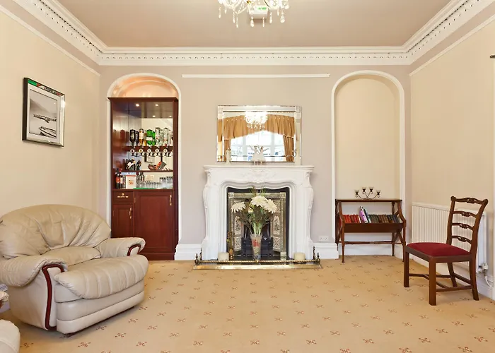 Guest house Beaumont - Adult Only - Free Car Park & Off Site Access To The Local Health Centre Windermere