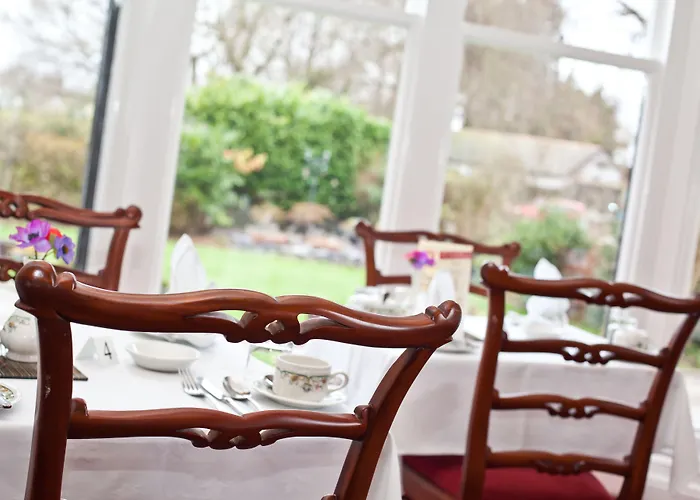 Beaumont - Adult Only - Free Car Park & Off Site Access To The Local Health Centre 5*