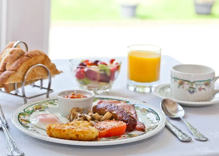 Beaumont - Adult Only - Free Car Park & Off Site Access To The Local Health Centre Windermere