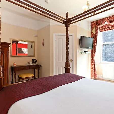 Beaumont - Adult Only - Free Car Park & Off Site Access To The Local Health Centre בית הארחה 5*