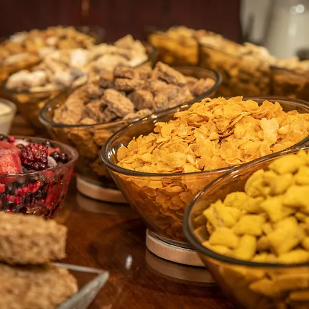 Beaumont - Adult Only - Free Car Park & Off Site Access To The Local Health Centre